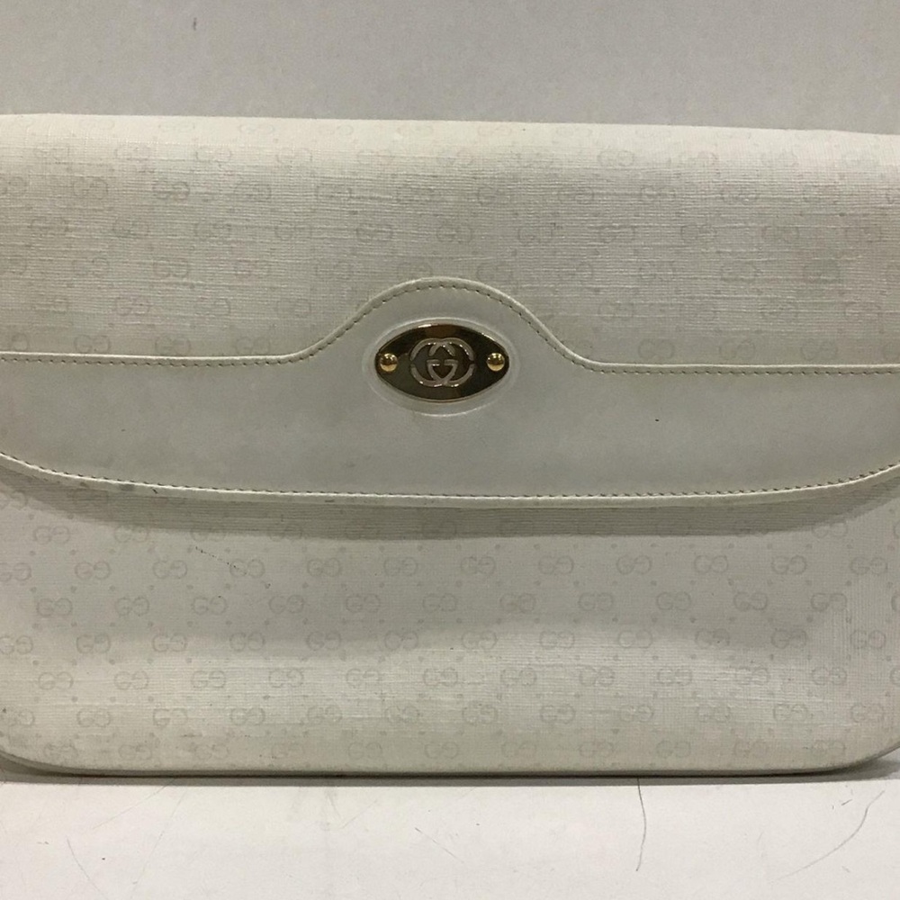 Women’s Vintage Gucci Monogram Flap Elegant White Leather Crossbody Bag - Picture 5 of 6